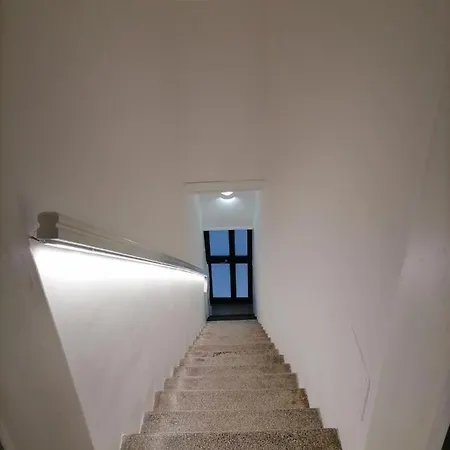 בית הארחה Aremu